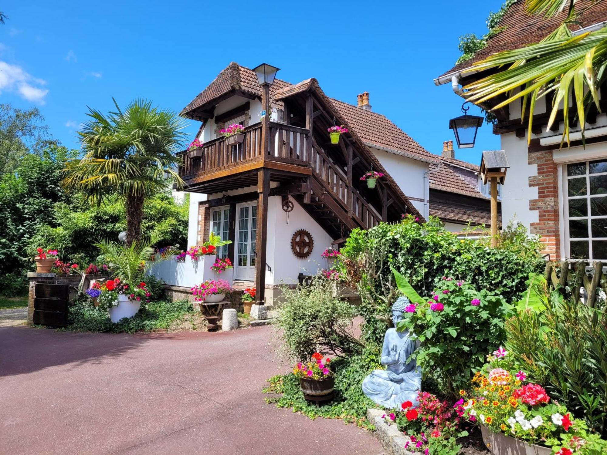 Gite Le Balcon Flaubert Forges-les-Eaux Esterno foto